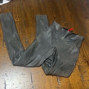 SPANX XS Faux Leather Leggings